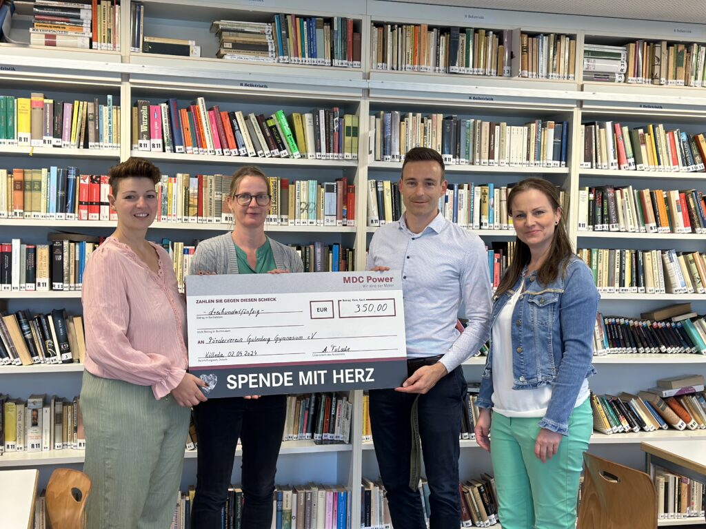 Spendenübergabe des MDC Power an den Förderverein des Gutenberg-Gymnasiums.